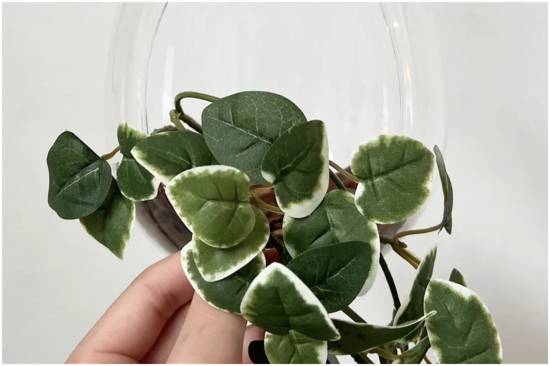 BOTANIC HANGING LIGHT with FAKEGREEN