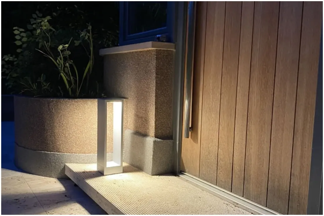 MICROKUBE 120 LONG BOLLARD