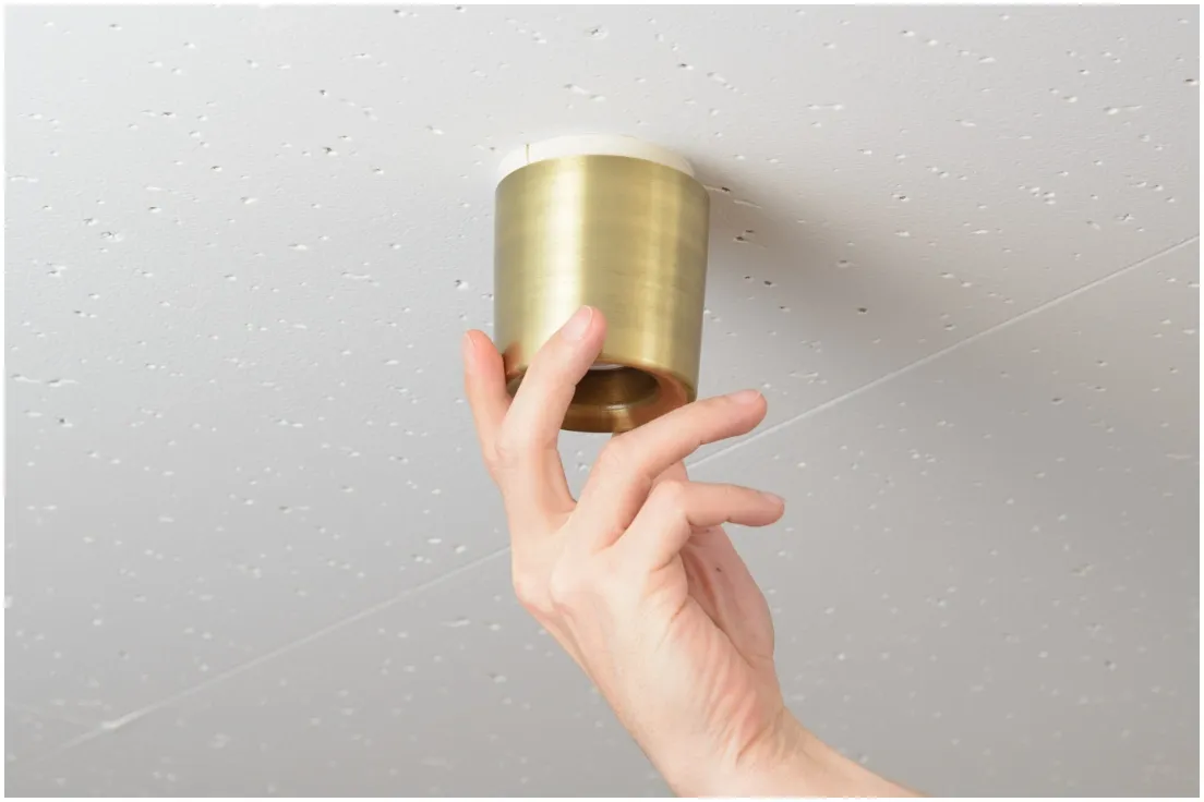BULB LIGHT CAP
